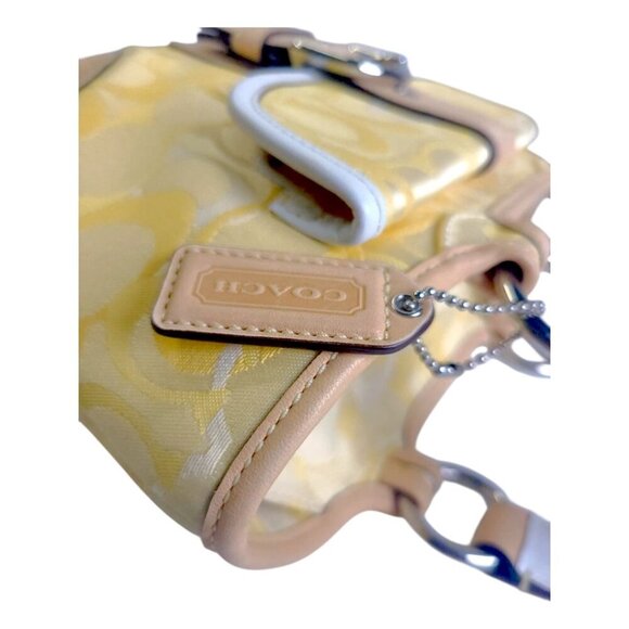 Vintage COACH small Tote vachetta leather and wristlet set yellow - Picture 3 of 15